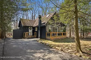 5306 Hummingbird Dr, Pocono Summit, PA 18346 - Photo 1