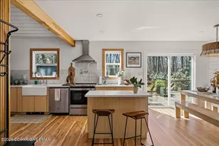 5306 Hummingbird Dr, Pocono Summit, PA 18346 - Photo 11