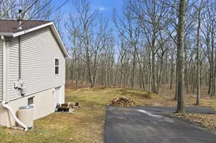 3124 Bluebird Dr, Bushkill, PA 18324 - Photo 47
