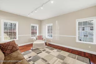 290 W Lakeview Rd, Lackawaxen, PA 18435 - Photo 9