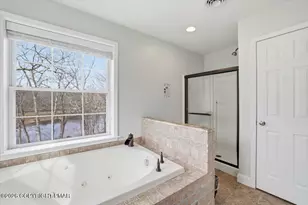 290 W Lakeview Rd, Lackawaxen, PA 18435 - Photo 37