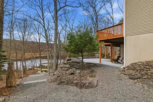 290 W Lakeview Rd, Lackawaxen, PA 18435 - Photo 3