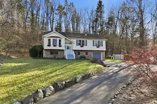 219 Highland Dr, Stroudsburg, PA 18360 - Photo 5