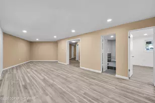 1093 Lancaster Dr, Bushkill, PA 18324 - Photo 31