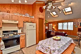 3430 Canterbury Cir, East Stroudsburg, PA 18302 - Photo 11