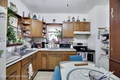  39 Lackawanna Avenue, East Stroudsburg, PA 18301 - Photo 11