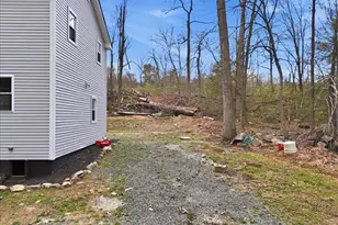 134 Barton Cir, Bartonsville, PA 18321 - Photo 73