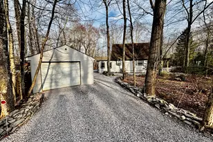 268 Berry Ln, Pocono Lake, PA 18347 - Photo 15