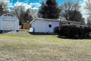 29 Cherokee Ln, Lehighton, PA 18235 - Photo 1