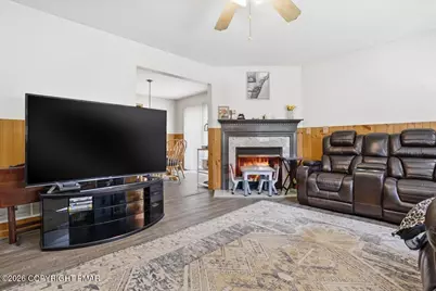  704 Avenue, Stroudsburg, PA 18360 - Photo 9