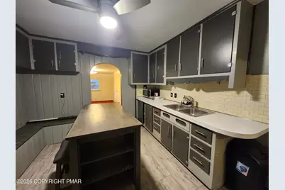  223 Howard Street, Stroudsburg, PA 18360 - Photo 9
