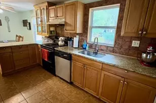 117 Pearl St, East Stroudsburg, PA 18301 - Photo 5