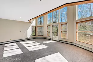 4018 Manor Dr, Stroudsburg, PA 18360 - Photo 43