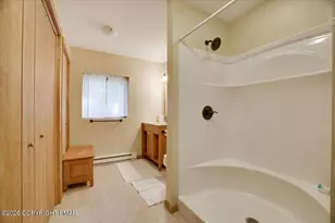 1334 Pocono Dr, Gouldsboro, PA 18424 - Photo 35