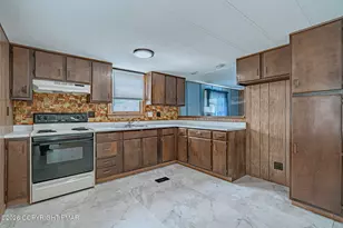 3310 Friedens Rd, Slatington, PA 18080 - Photo 9