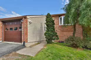 8332 Willow Run, Fogelsville, PA 18051 - Photo 3