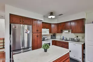 8332 Willow Run, Fogelsville, PA 18051 - Photo 15