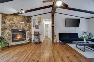 198 Castle Dr, East Stroudsburg, PA 18302 - Photo 7