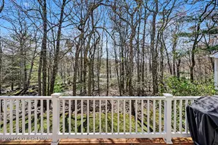 5 Beachwood Ct, Lake Harmony, PA 18624 - Photo 3