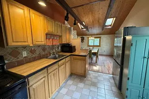 130 E Lakeview Dr, Dingmans Ferry, PA 18328 - Photo 7