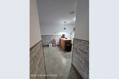  165 Old Stagecoach Road #2, Gilbert, PA 18331 - Photo 7