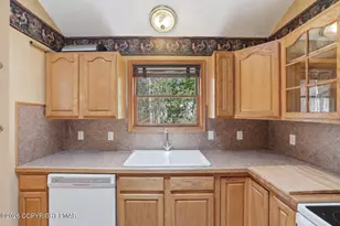 338 Fernwood Dr, East Stroudsburg, PA 18301 - Photo 15