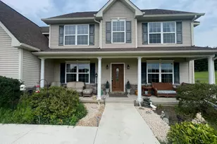 707 Gilbert Rd, Gilbert, PA 18331 - Photo 3