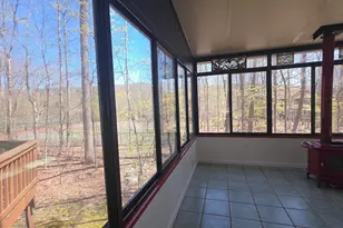 317 Keswick Ave, Bushkill, PA 18324 - Photo 3