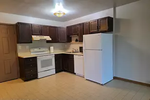 317 Keswick Ave, Bushkill, PA 18324 - Photo 3