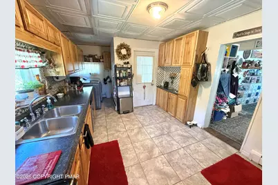  301 Oak Street, Jim Thorpe, PA 18229 - Photo 11