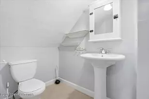 211 N 6th St, Stroudsburg, PA 18360 - Photo 47
