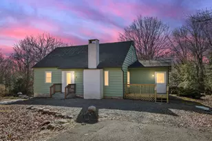 5408 Sengle Ln, Cresco, PA 18326 - Photo 3