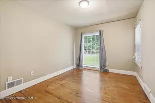 122 Ransberry Ave, East Stroudsburg, PA 18301 - Photo 7