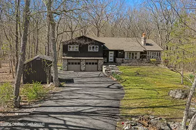  109 Luton Court, Bushkill, PA 18324 - Photo 5