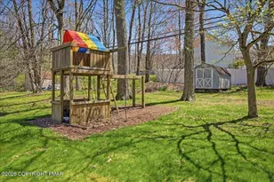 30 Yorktown Rd, Mountain Top, PA 18707 - Photo 29