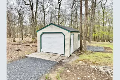  229 Hummingbird Trail, Bushkill, PA 18324 - Photo 19