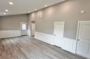 229 Hummingbird Trl, Bushkill, PA 18324 - Photo 5