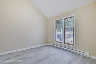 417 Hickory Dr, Tannersville, PA 18372 - Photo 7