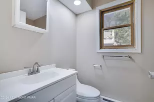 417 Hickory Dr, Tannersville, PA 18372 - Photo 9