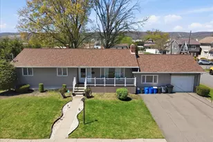 1 Monarch Rd, Hanover Township, PA 18706 - Photo 3