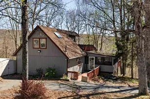 170 Dover Dr, Bushkill, PA 18324 - Photo 1
