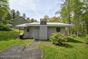 108 Mink Ln, Bushkill, PA 18324 - Photo 3