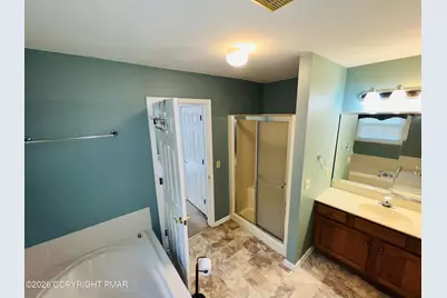  220 Hawthorne Village Court, East Stroudsburg, PA 18302 - Photo 19