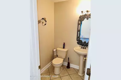  220 Hawthorne Village Court, East Stroudsburg, PA 18302 - Photo 7