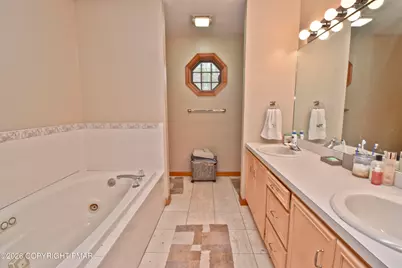  43 Hickory Drive, East Stroudsburg, PA 18301 - Photo 25