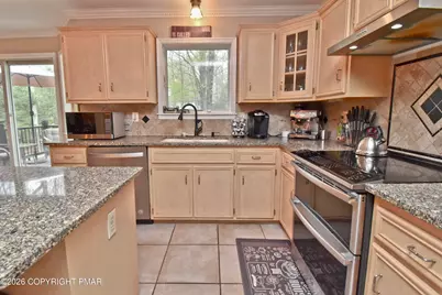  43 Hickory Drive, East Stroudsburg, PA 18301 - Photo 9