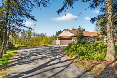  976 Ridge Road, Bangor, PA 18013 - Photo 3