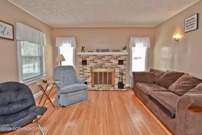  142 Maple Avenue, East Stroudsburg, PA 18301 - Photo 3