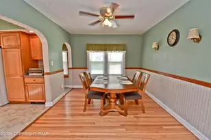 142 Maple Ave, East Stroudsburg, PA 18301 - Photo 7