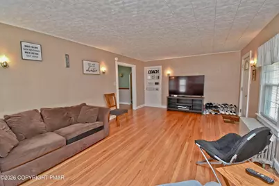  142 Maple Avenue, East Stroudsburg, PA 18301 - Photo 5